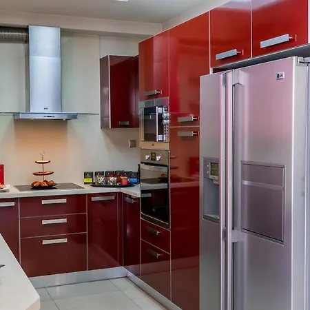 Apartment Ionias In *